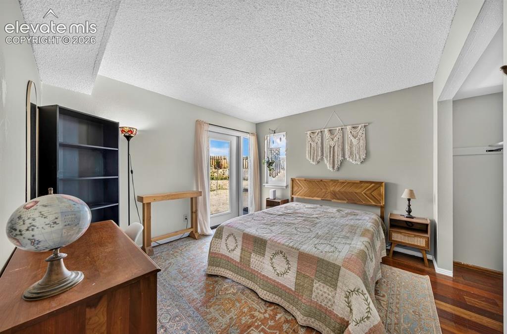 Image 15 of 29: Bedroom