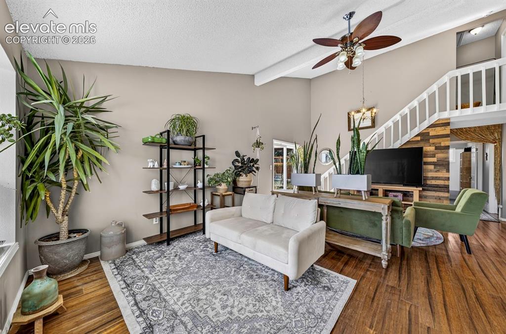 Image 7 of 29: Living Room