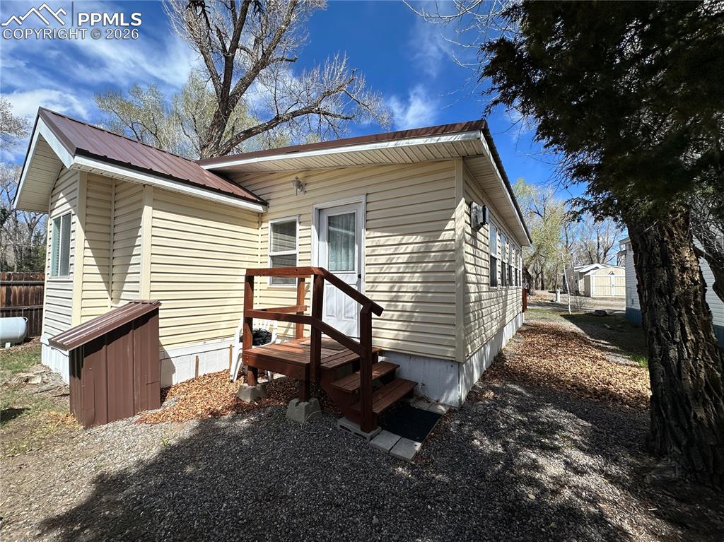 Image 12 of 15: Back of Structure