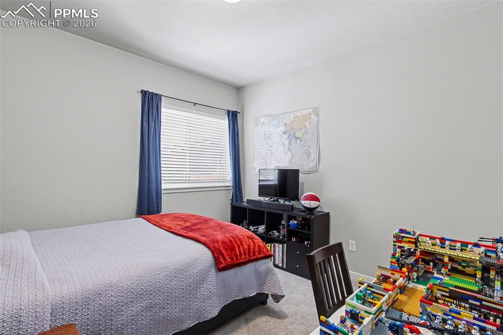 Image 22 of 35: Bedroom