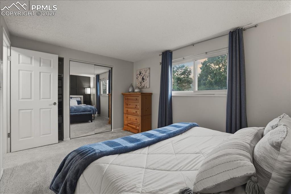 Image 12 of 40: Bedroom