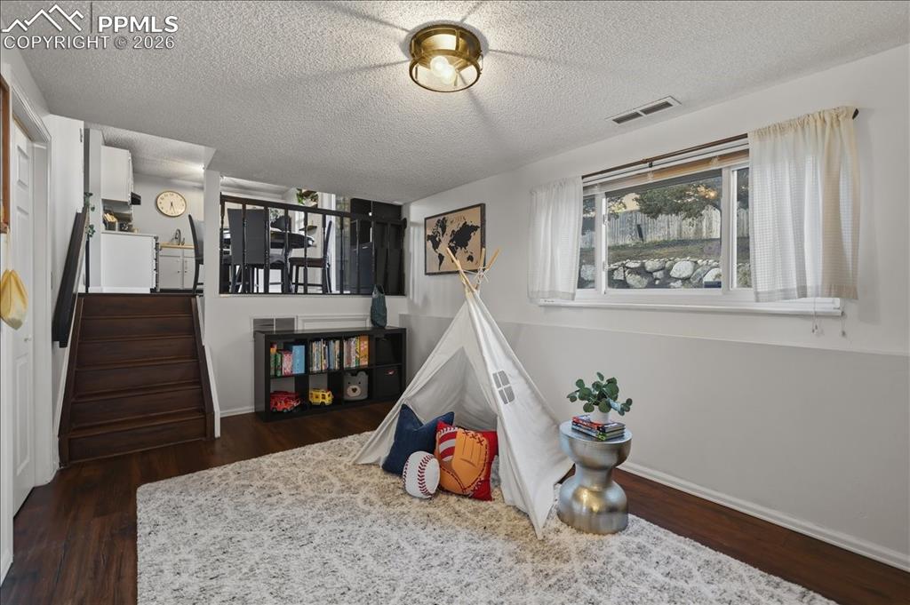 Image 23 of 40: Game Room