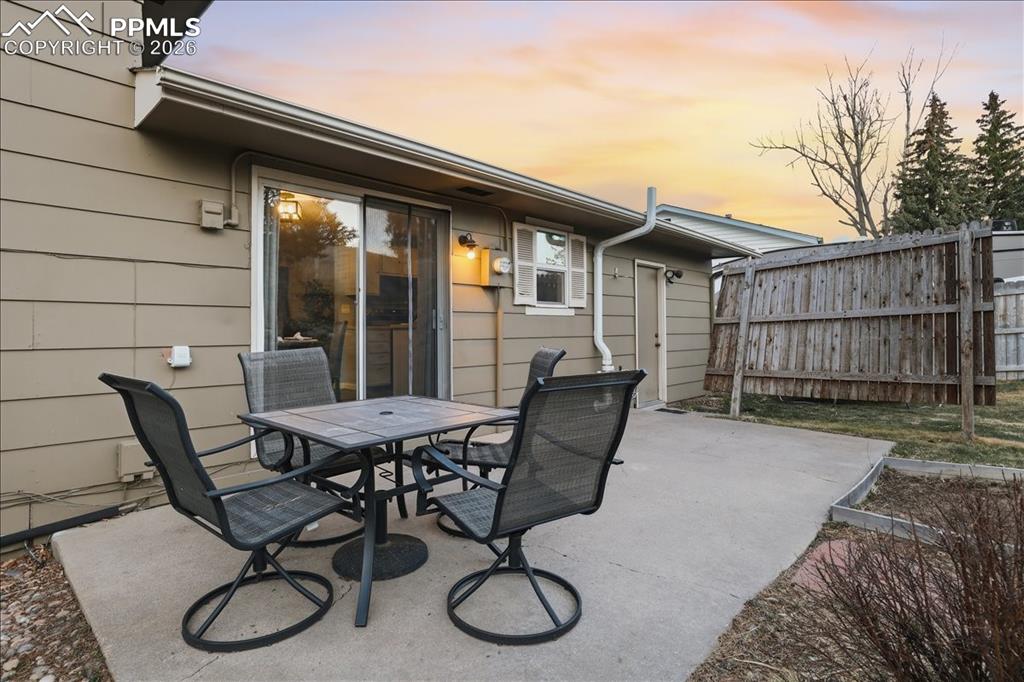 Image 34 of 40: Patio