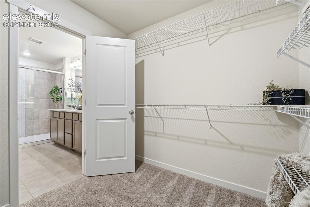 Image 18 of 37: Closet