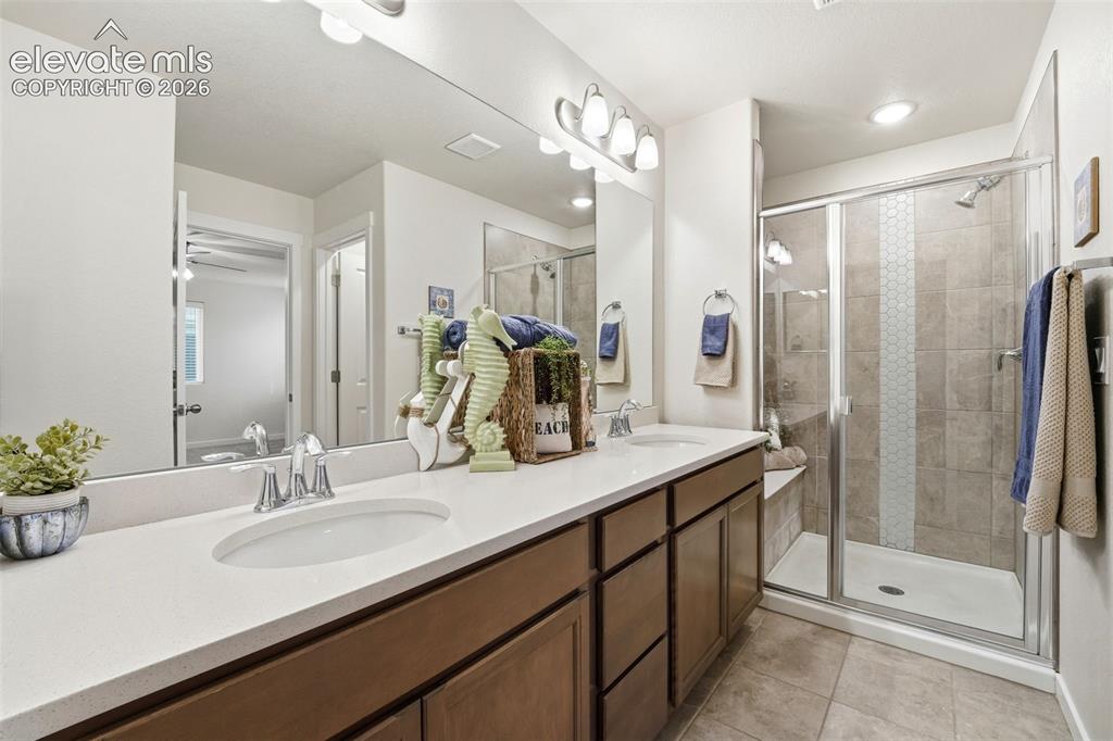 Image 22 of 37: Master Bathroom