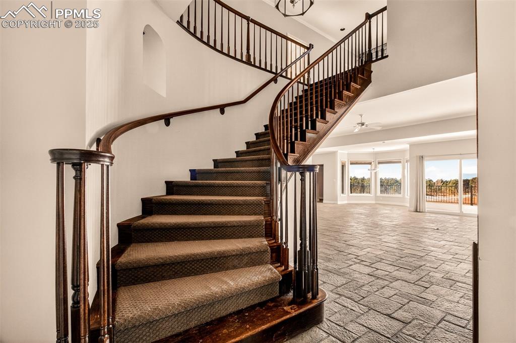 Image 3 of 50: Stairs