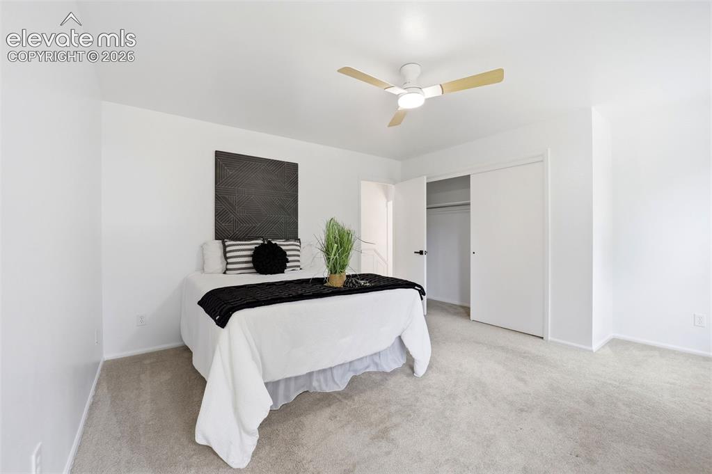 Image 17 of 49: Bedroom