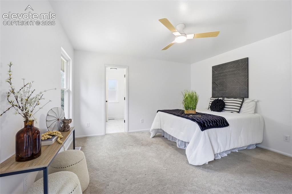 Image 18 of 49: Bedroom