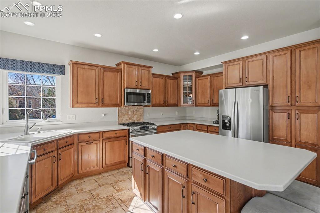 Image 11 of 48: Spacious Island with Breakfast Bar!