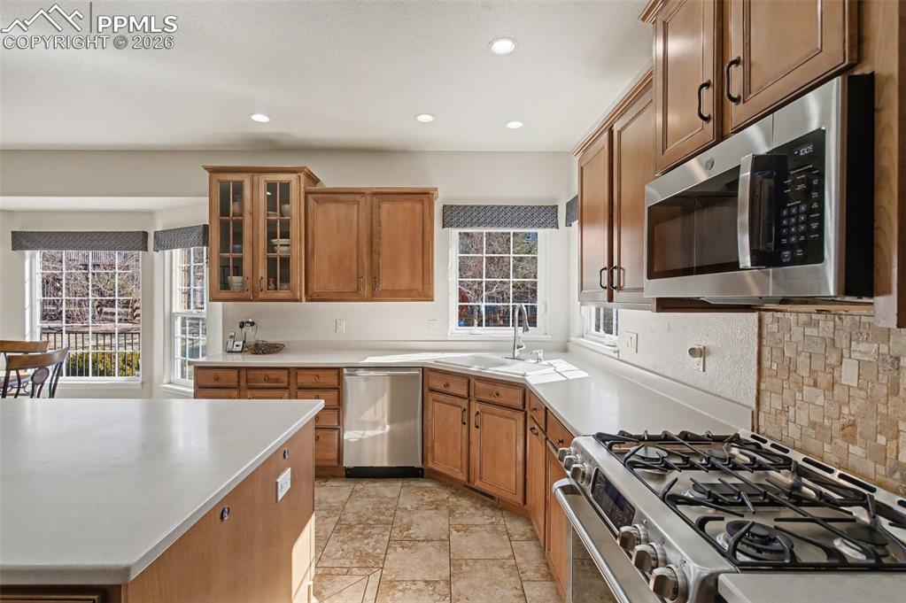 Image 13 of 48: Stainless Steel Appliances!