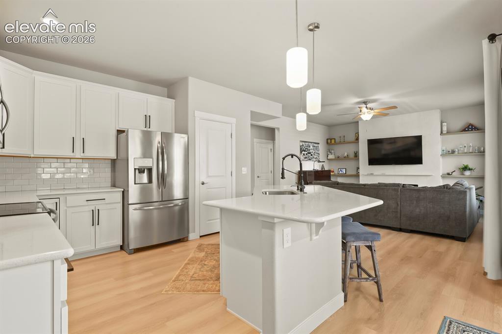 Image 14 of 49: Kitchen