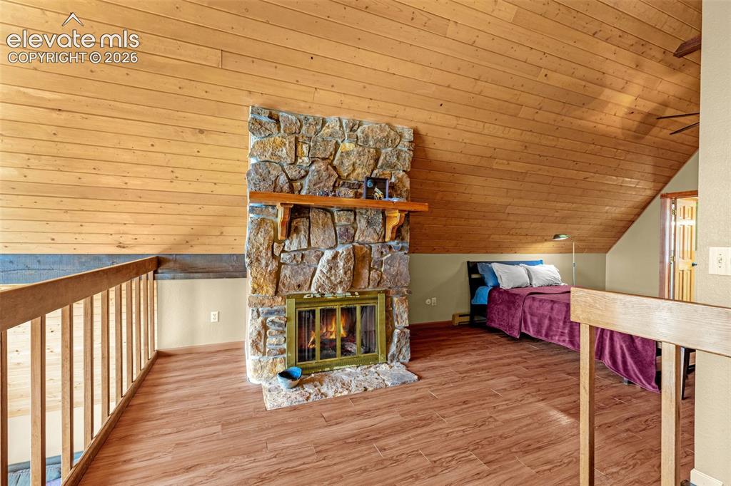 Image 30 of 47: Bonus Room