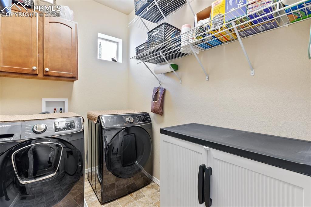 Image 14 of 30: Laundry