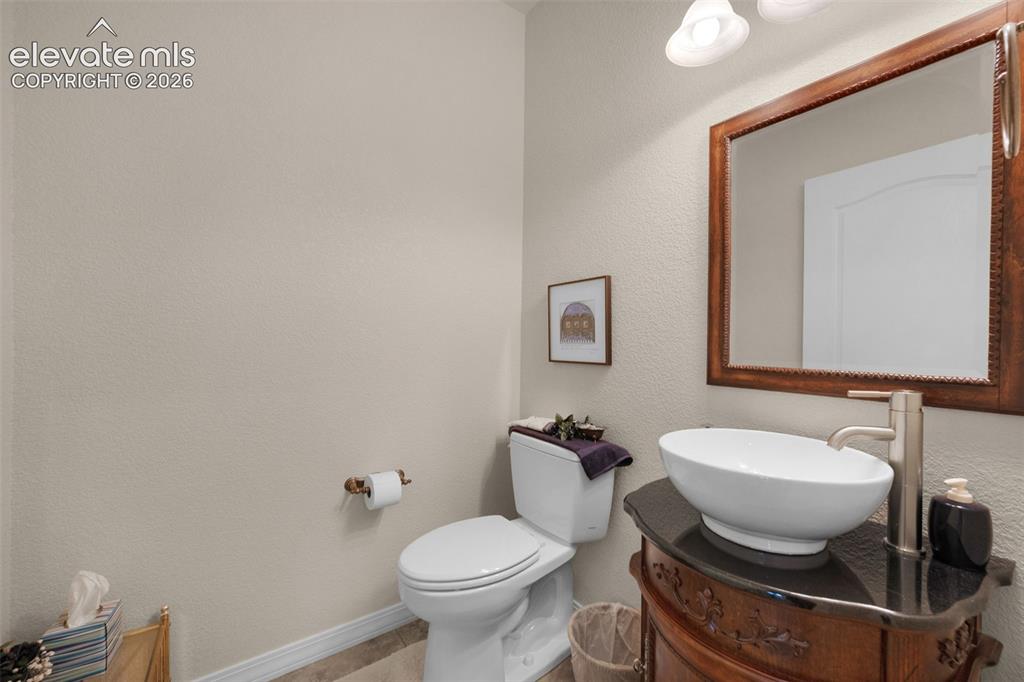 Image 26 of 49: Bathroom