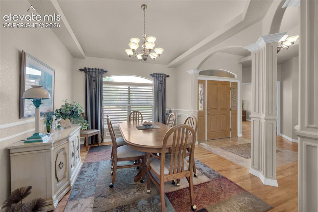Image 6 of 49: Dining Area