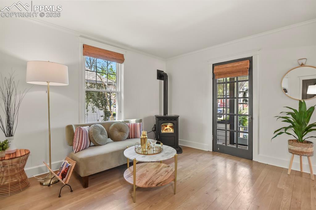 Image 12 of 40: Living Room