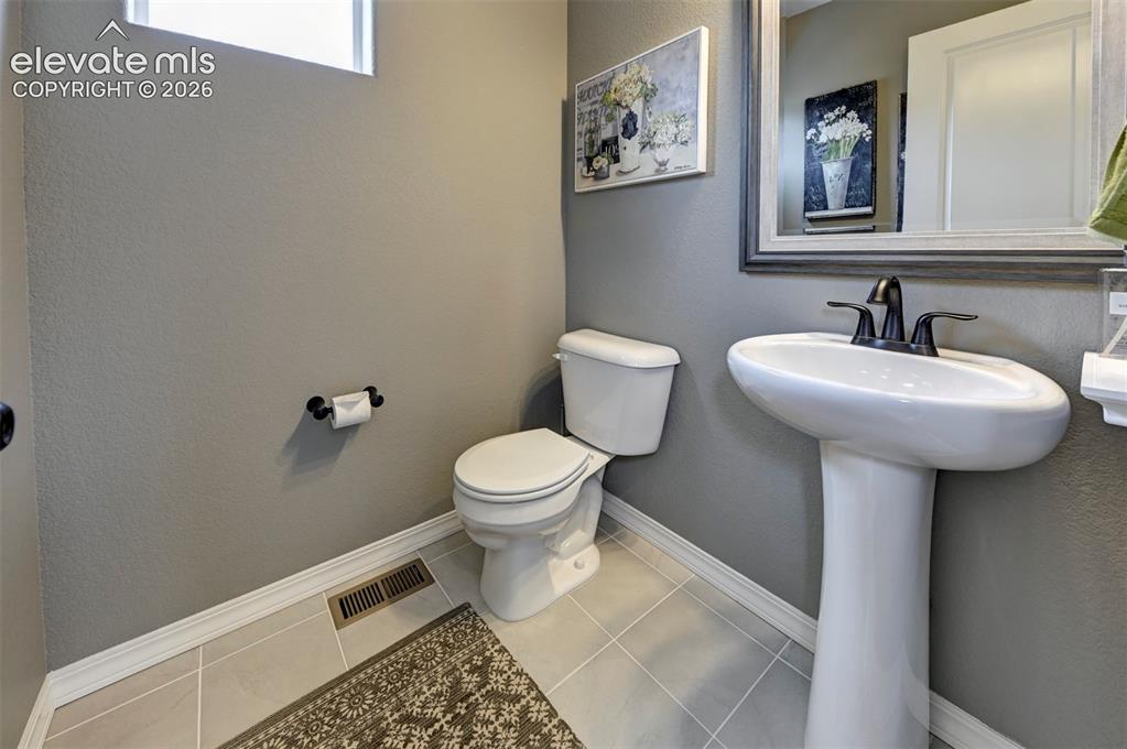 Image 14 of 28: *Photos of previous model home of same floor plan - features will vary.