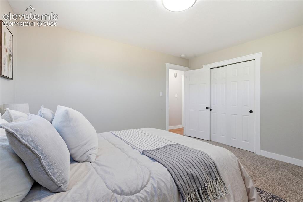 Image 16 of 34: Bedroom