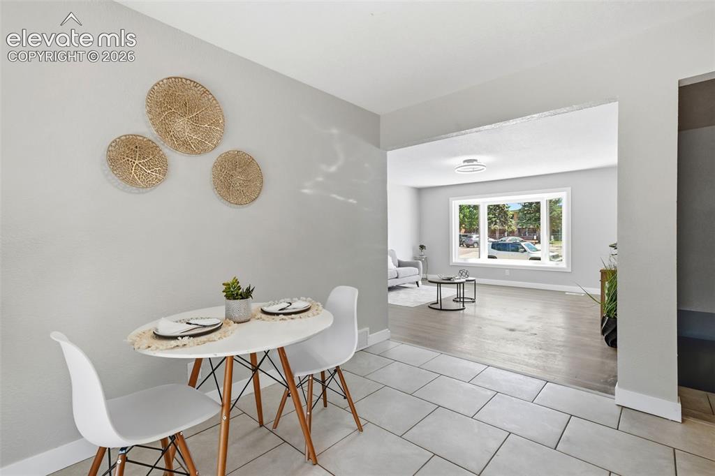 Image 8 of 34: Dining Area