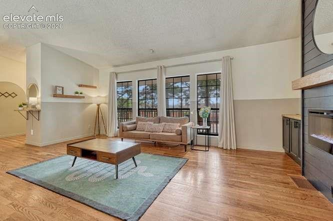 Image 10 of 49: Living Room
