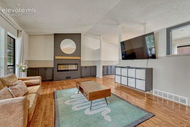 Image 7 of 49: Living Room