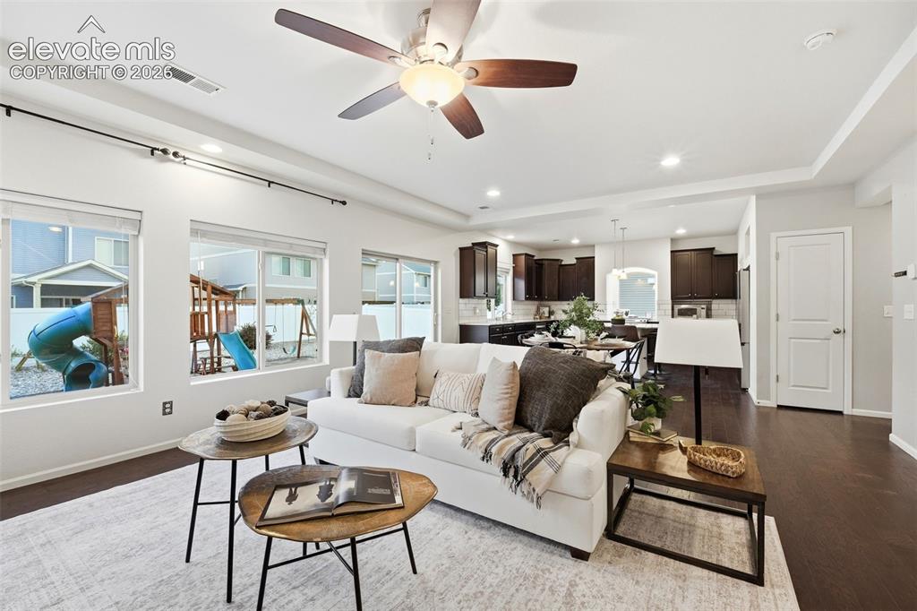 Image 11 of 50: Living Room