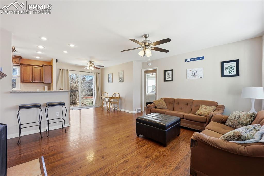 Image 16 of 41: Living Room