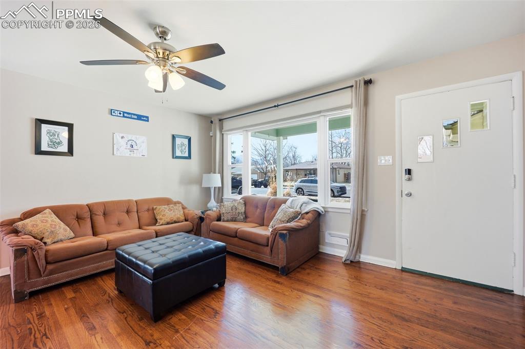 Image 18 of 41: Living Room