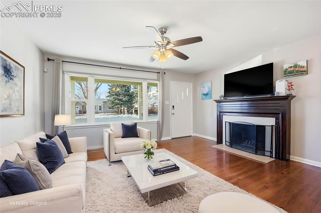 Image 3 of 41: Living Room