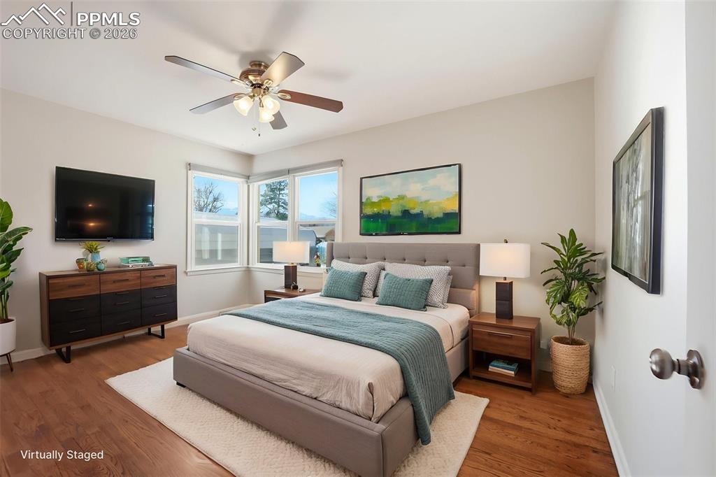 Image 5 of 41: Bedroom