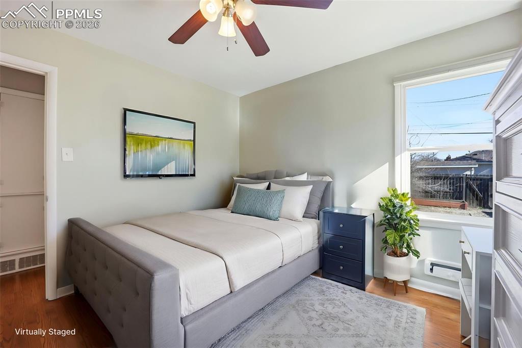 Image 6 of 41: Bedroom