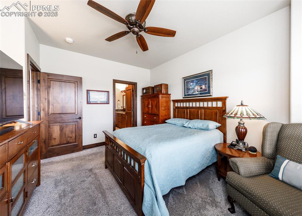 Image 24 of 50: Bedroom