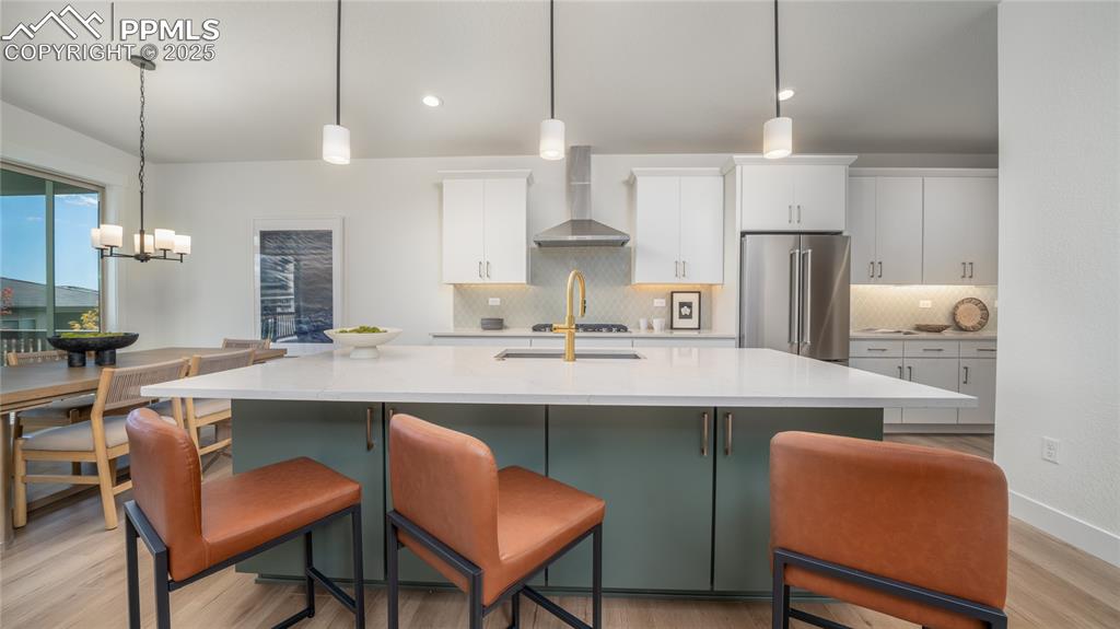Image 6 of 28: Kitchen