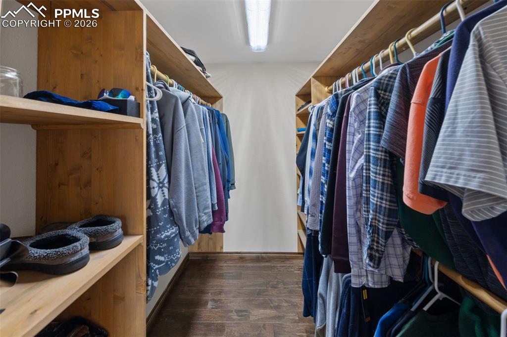 Image 21 of 48: Master Bedroom