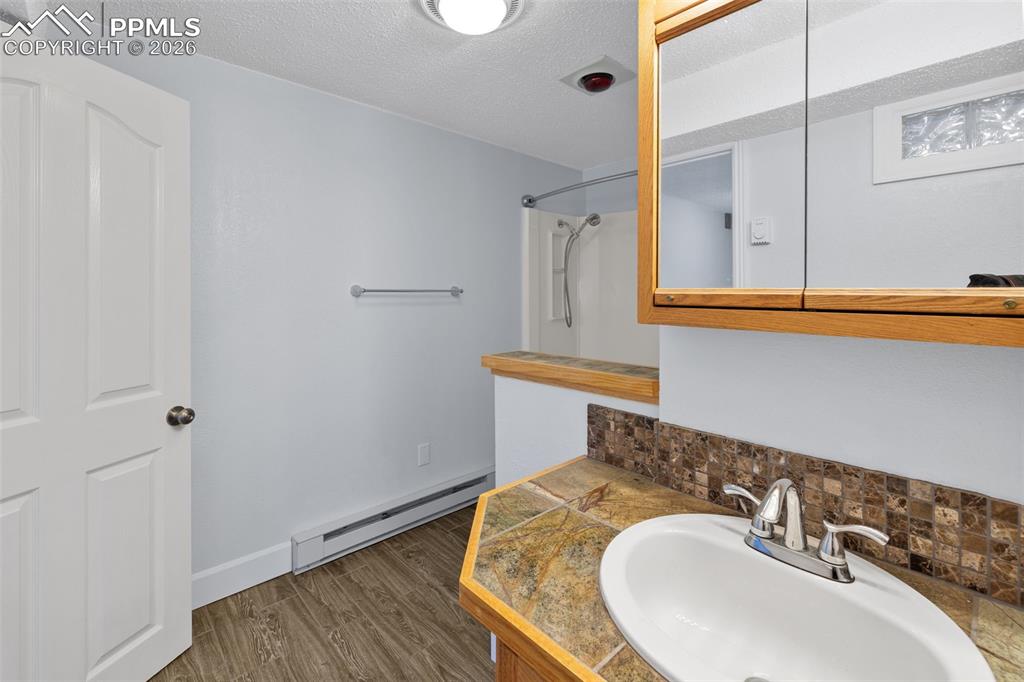 Image 31 of 48: Bed 3 basement - non conforming