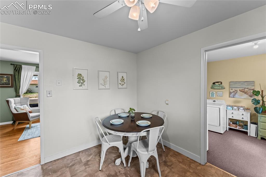 Image 15 of 43: Dining Area