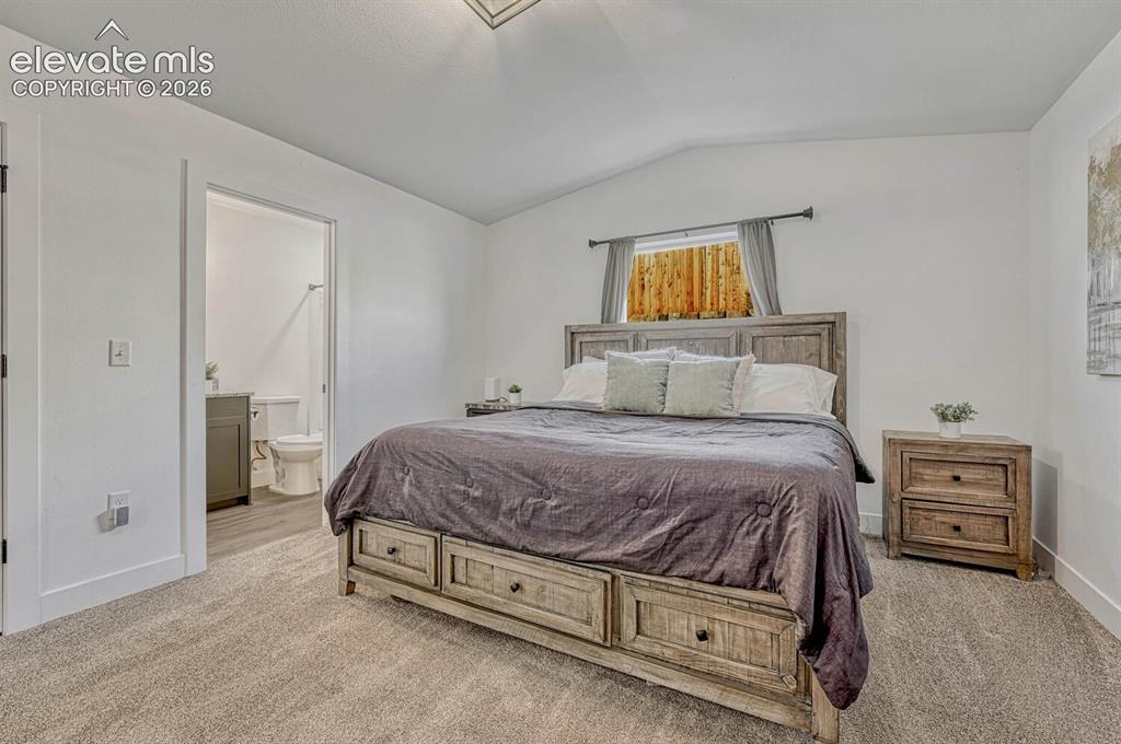 Image 18 of 44: Master Bedroom
