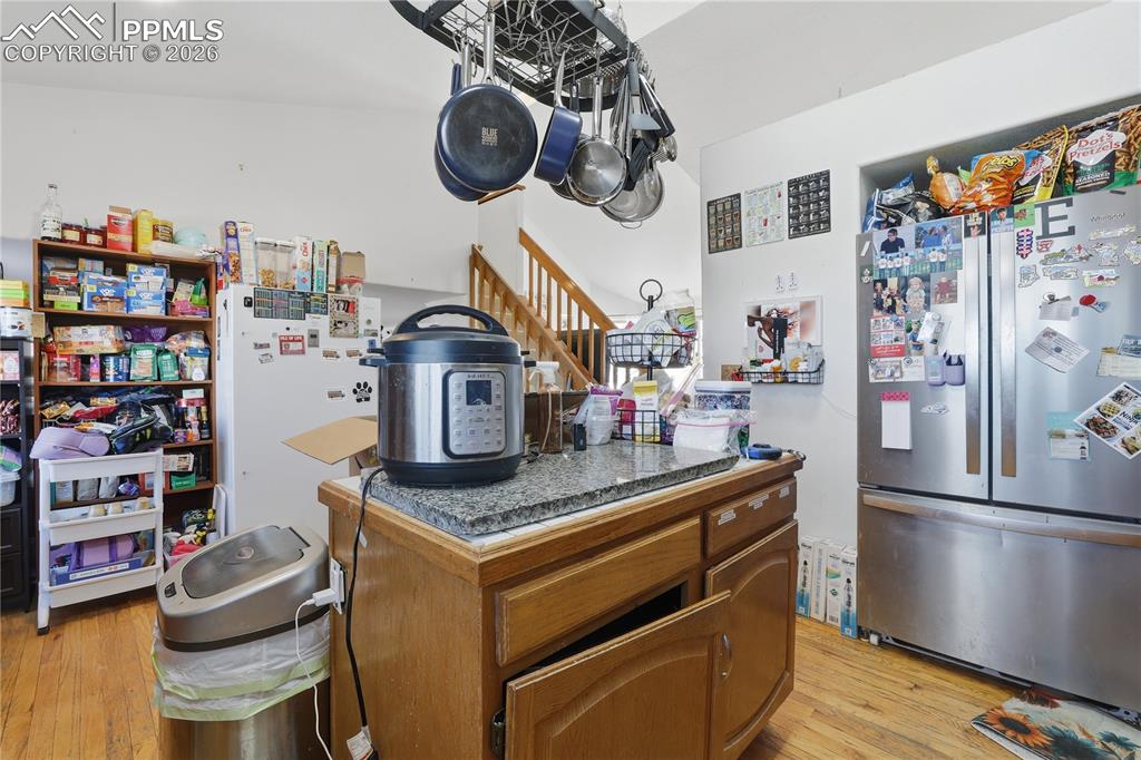 Image 12 of 41: Kitchen