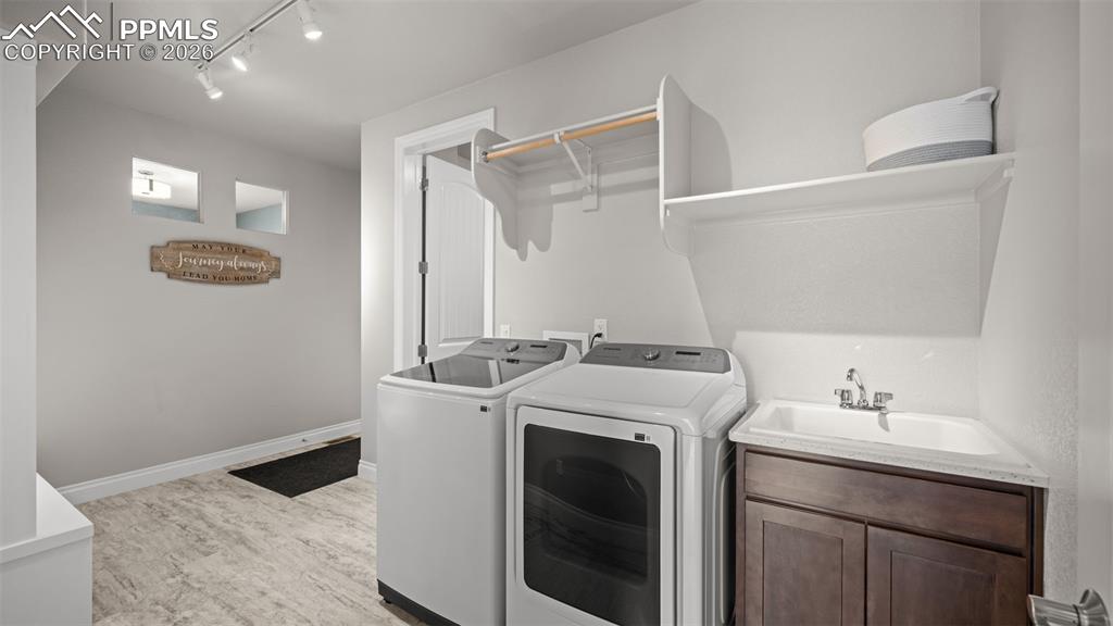 Image 22 of 46: Laundry