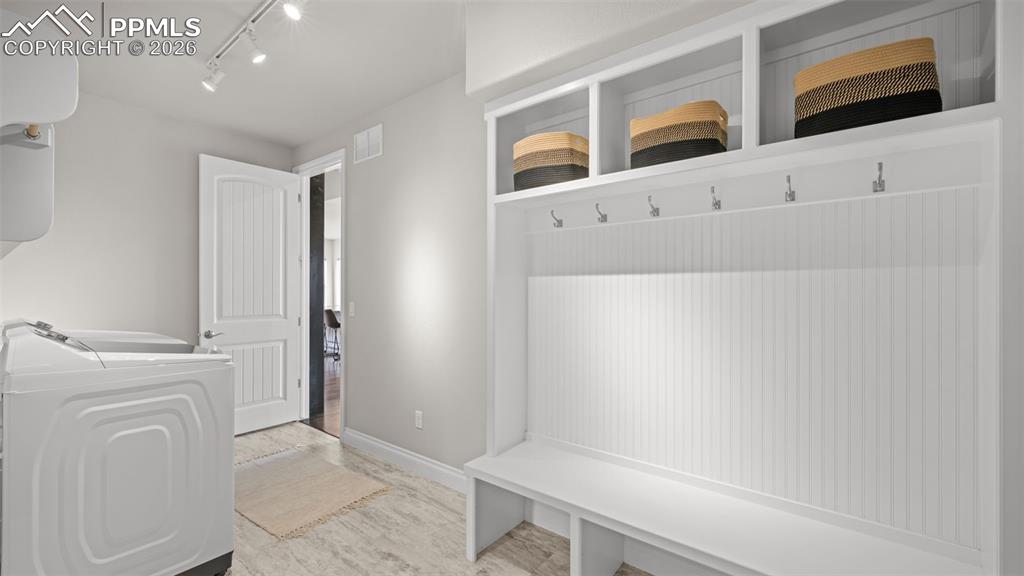 Image 23 of 46: Mud Room