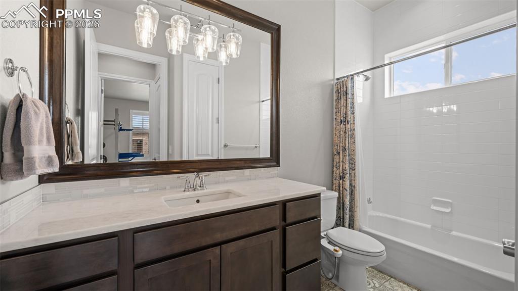 Image 7 of 46: Bathroom