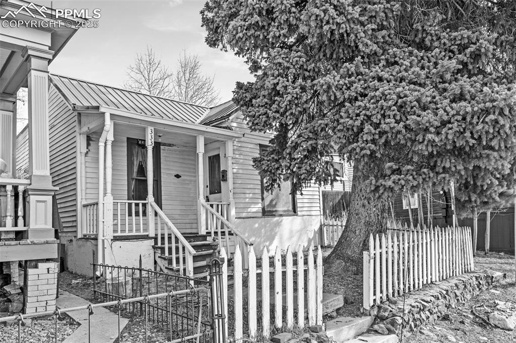 Image 30 of 32: Front of Structure