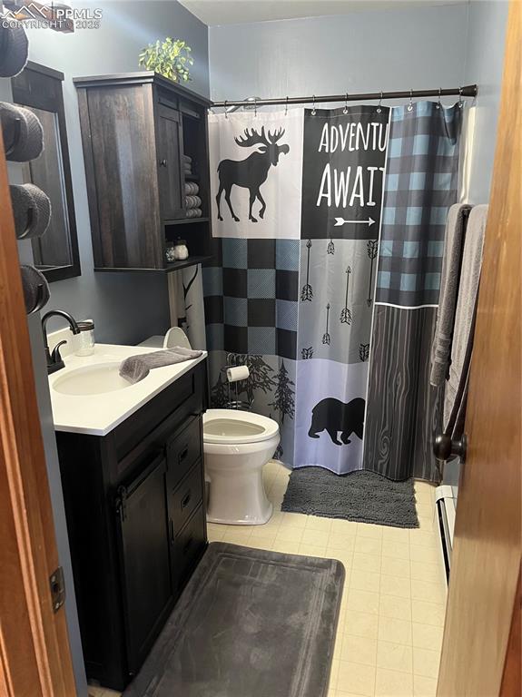 Image 17 of 28: Upper hall bathroom.
