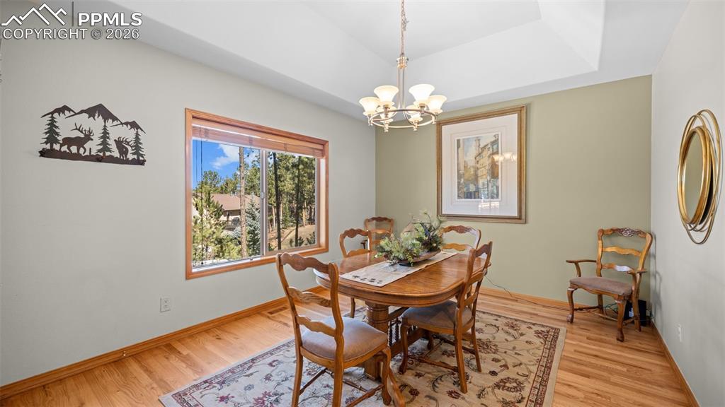 Image 15 of 47: Dining Area