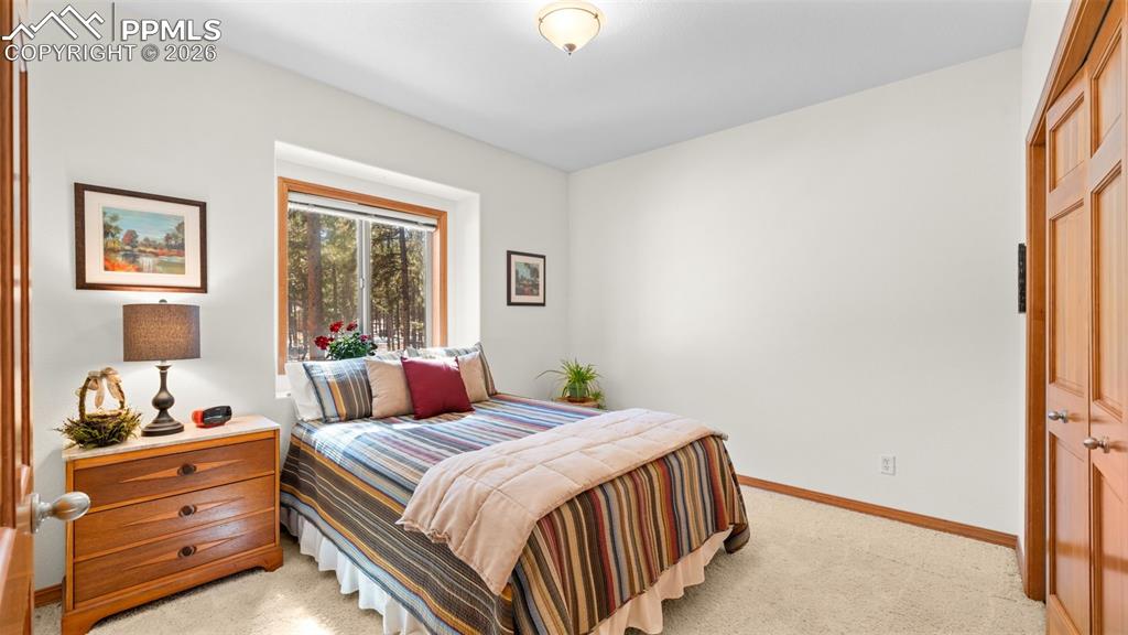 Image 21 of 47: Bedroom