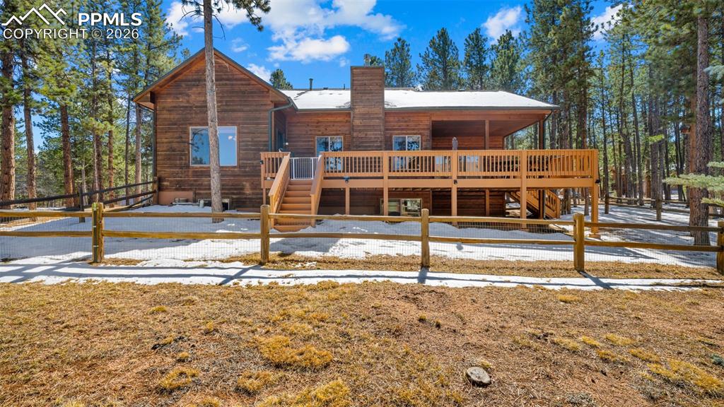 Image 32 of 47: Back of Structure