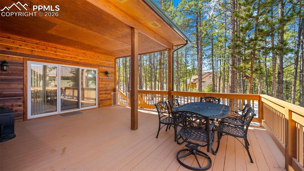 Image 36 of 47: Deck