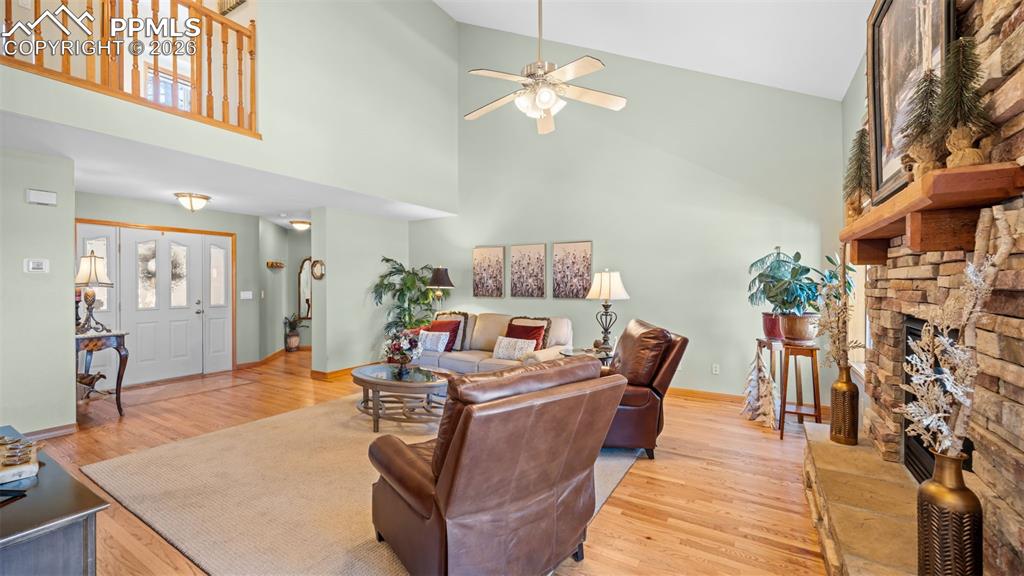 Image 7 of 47: Living Room