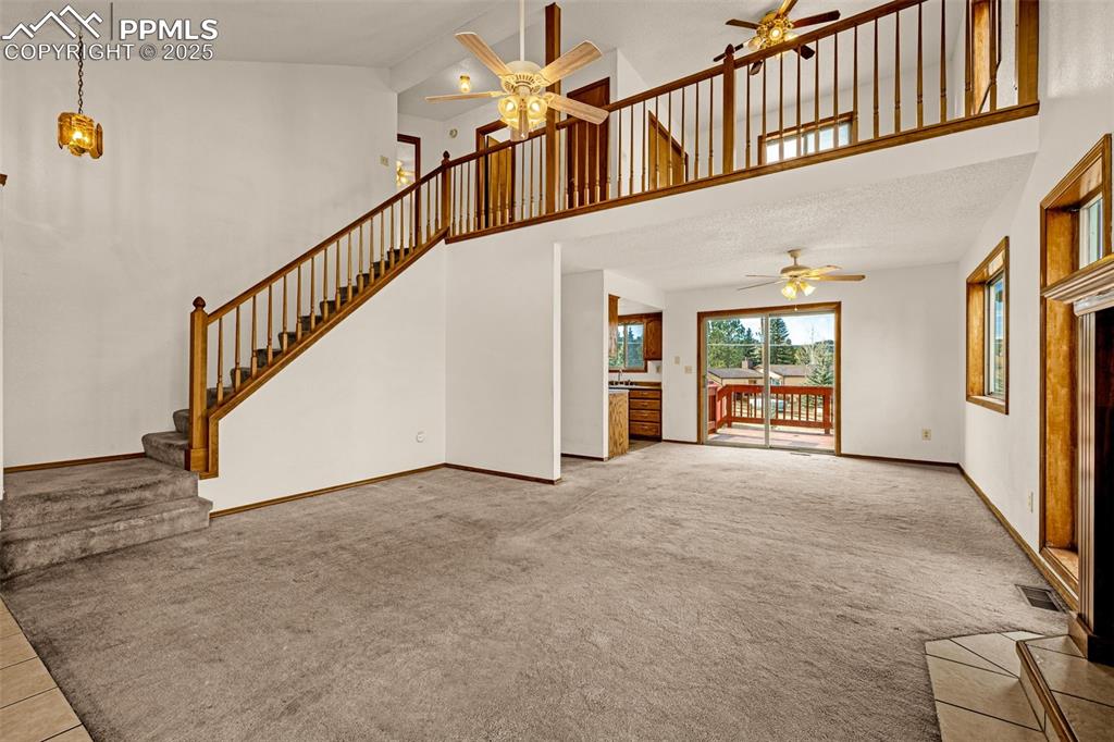 Image 6 of 33: Living Room