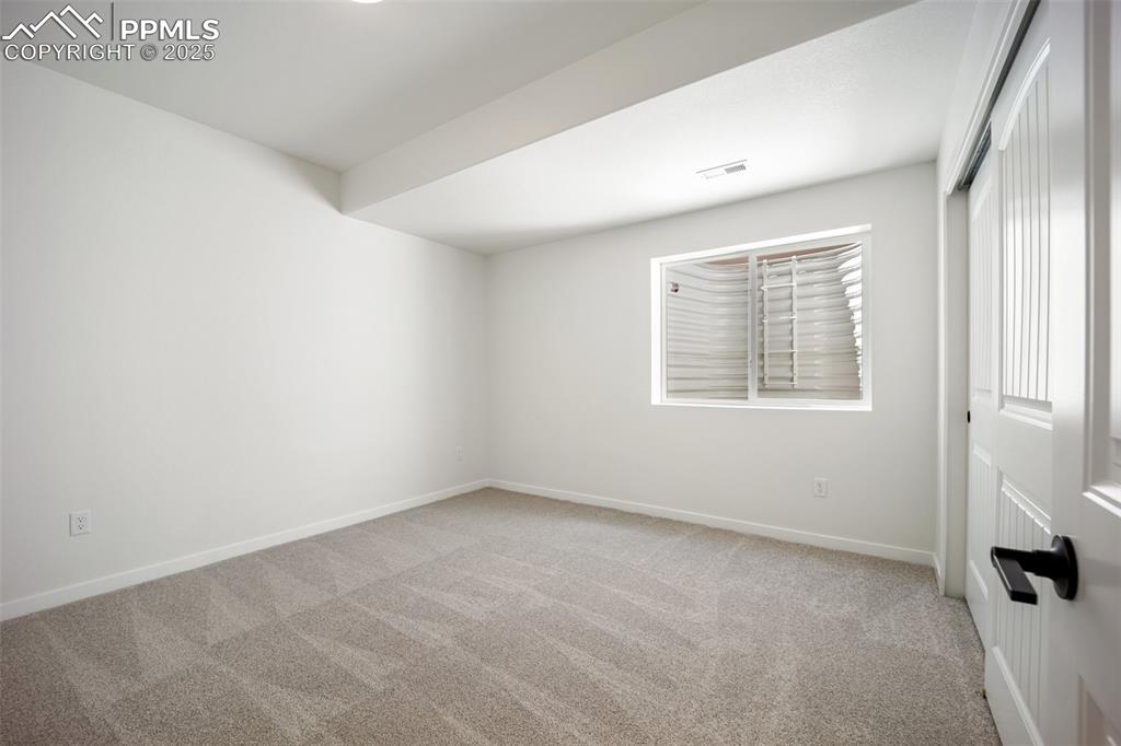 Image 34 of 49: Bedroom